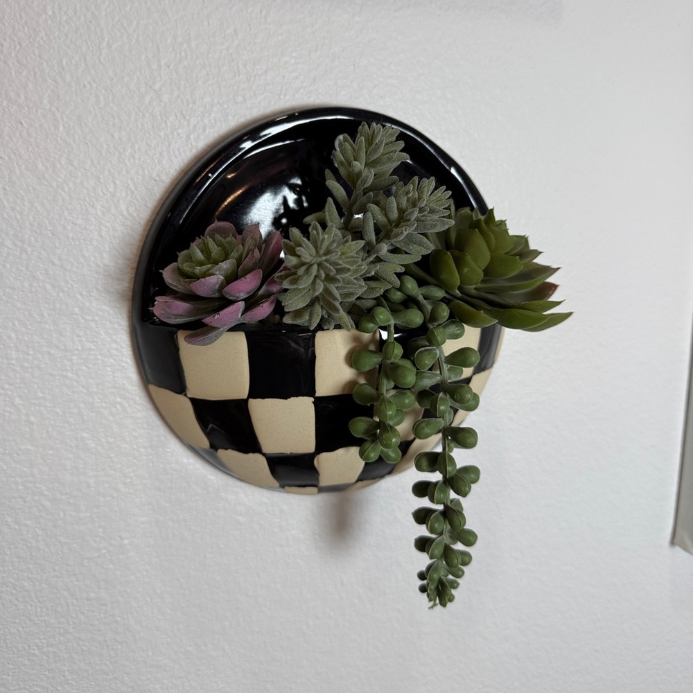 CHECKERED WALL FAKE PLANTER MOUNT SUCCULENTS ( 2 PIECES ) WALL DECOR